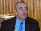 الجبلى يقرر علاج «عم يسرى» على نفقة الدولة