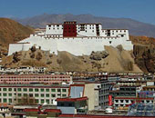  الصين تدافع عن قيود السفر إلى التبت