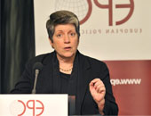 إخلاء مركز بريدى بعد اشتعال طرد كان موجه لوزيرة أمريكية 