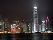 الإعصار نيسات يشل الحركة فى هونج كونج