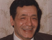 غدًا.. ذكرى رحيل الشاعر عبد الوهاب محمد صاحب رائعة أم كلثوم "حب إيه"