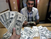خبير اقتصادى: لن يحدث فك ارتباط قريب بين الدولار والعملات الخليجية