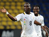 "بادو" يرد على تسديدة الننى بقذيفة على مرمى الحضرى