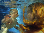 كيفية الحفاظ على أمان الأطفال في حمامات السباحة