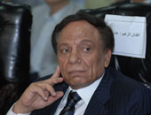 عادل إمام ونجوم الفن فى العرض الأخير لـ"قهوة سادة" 