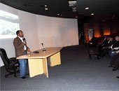 خبير إدارة: تحفيز الموظفين واستغلال قدراتهم من صفات المدير الناجح 