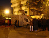 قوات الأمن تطوق محيط بنك مصر بالهرم بعد الاشتباه فى وجود قنبلة