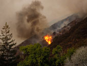 حريق غابات ضخم فى جنوب فرنسا قرب الحدود الاسبانية