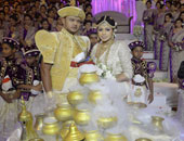 بالصور.. أغرب 10 أخبار عالمية لعام 2013.. أسرع معزة فى العالم.. كلب يمشى على الحبل.. زواج أطول رجل فى العالم.. وأبرز لقطات العام رجل يقطر الحليب من عينيه.. وأكبر حفل زفاف بالعالم