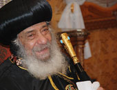 البابا شنودة يحرم زواج المسيحيين من "شهود يهوه"