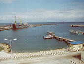 إغلاق ميناء العريش البحرى على ساحل المتوسط بسبب ارتفاع الأمواج