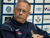 نيجيريا تطلب من لاجرباك الاستمرار فى قيادة النسور