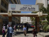 عميد طب إسكندرية الأسبق يطالب بإطلاق أيادى المجتمع المدنى لدعم أنشطة الحكومة