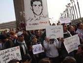 طلاب مصر يحيون ذكرى مذبحة كوبرى عباس