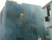 إصابة شخص فى حريق أعلى بنك الإسكندرية بمحطة الرمل