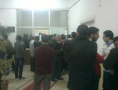 طلاب طب الأزهر يرفضون إطلاق سراح رئيس قسم النساء المحتجز