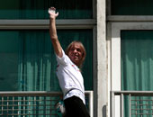 "الرجل العنكبوت الفرنسى" يتسلق فندقا شهيرا فى هافانا