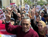 أهالى يتظاهرون بالقائد إبراهيم فى الإسكندرية تنديدا بحادث سيناء الإرهابى