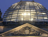 موجة حارة تجبر البرلمان الألمانى على إغلاق قبته الزجاجية المميزة