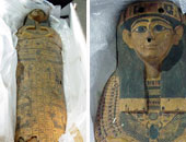 تابوت فرعونى ولوحة قبطية بحوزة مهرب آثار فى سوهاج