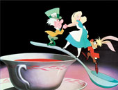 أليس وبيرى بانى وملكة الكوتشينة فى بلاد العجائب وأنا وسلحفتى نيمو فى بلاد العجائب برضه.. مصر