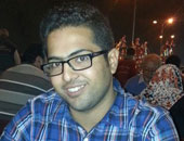 "كريم" بدل ما يعمل عرايس لعبة عملها "بنى أدمين" 