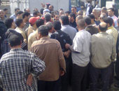 إضراب عمال مصنع للمستلزمات الطبية بالعاشر من رمضان لتحسين رواتبهم