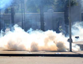 شرطة كينيا تطلق الغاز المسيل للدموع وتعتقل نشطاء يحتجون على وحشيتها