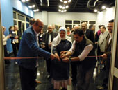 هشام عطوة يفتتح معرض "ذكريات" للفنانة آمنة الخضرى بالهناجر