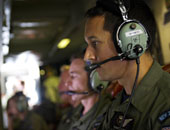 فرق البحث بإندونيسيا تعثر على المسجل الصوتى لطائرة "إير آسيا" المنكوبة