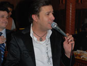 المطرب مصطفى كامل يتقدم بأوراق ترشحه للانتخابات عن دائرة مصر القديمة