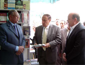 محافظ الأقصر يفتتح معرض الكتاب بالأقصر