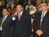 الخطيب يعطى إشارة بدء البطولة الأفريقية للطائرة