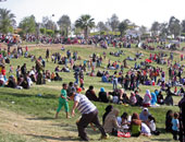 الجيش والشرطة يشاركان فى أعمال تأمين أعياد الربيع بسوهاج.. الدفع بـ500 ضابط و1000 فرد نظامى.. عمل كمائن ونقاط تفتيش بمداخل ومخارج المدن والقرى والطرق الزراعية.. ورفع درجة الاستعداد بالإنقاذ النهرى 