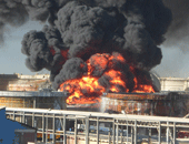 "العامة للبترول": حريق "رأس غارب" اندلع بحفرة زيت من مرتجع السيارات