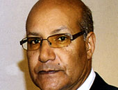 صلاح المليجى يفتتح معرضاً جماعياً للخط العربى