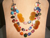 بالصور.. الأحجار الملونة تتألق بألوان الربيع