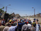 عناصر الإخوان ينطلقون فى مسيرة من أمام مسجد الهدى بحدائق حلوان