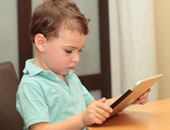 دراسة حديثة: الآيباد يدمر عقل الأطفال ويمنعهم من تعلم المهارات المختلفة