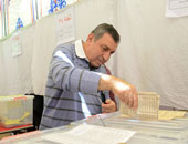 عصام شرف يصوت بانتخابات نقابة المهندسين بنادى البحر الأعظم