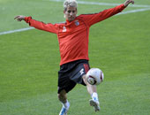 آس: كوينتراو سافل وغير مهذب