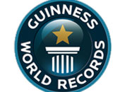 مدرس سويدى يأمل بدخول موسوعة جينيس بأكبر سكين زبد فى العالم