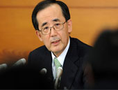 بنك اليابان قد يخفض الفائدة ويعزز شراء السندات لدرء الصدمات