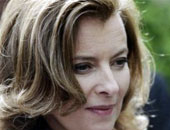 الغيرة تدفع سيدة فرنسا الأولى لدعم منافس سيجولين رويال شريكة هولاند