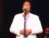 فاروق الشرنوبى يغنى بأوبرا دمنهور "مدد يا سيسى عايزك رئيسى"