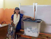 منى ذكى عقب الإدلاء بصوتها: "بتمنى كل خير لبلدنا العظيمة"