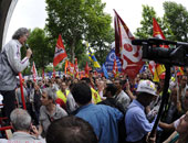 الآلاف يشاركون فى مظاهرة الأطباء بباريس اعتراضا على مشروع قانون الصحة