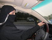 بعد نصف قرن.. الشيخوخة تنحى أول سائقة تاكسى بالجزيرة العربية عن المقود