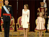 الملك فيليبى السادس وزوجته يحتفلان بأول عيد وطنى لإسبانيا بعد تتويجه