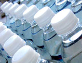 احذر.. إعادة استخدام زجاجات المياه البلاستيكية يسبب السرطان